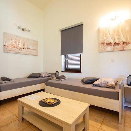 Apartments Ela Novalja Kültér fotó