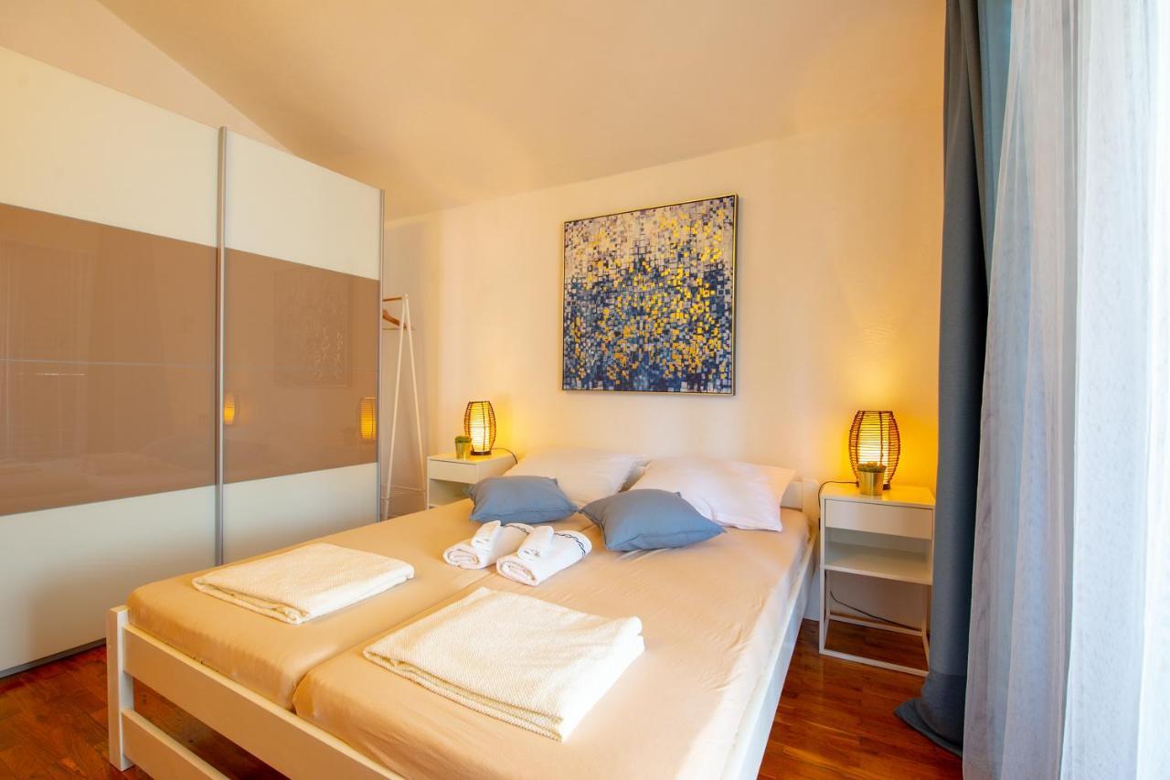Apartments Ela Novalja Kültér fotó
