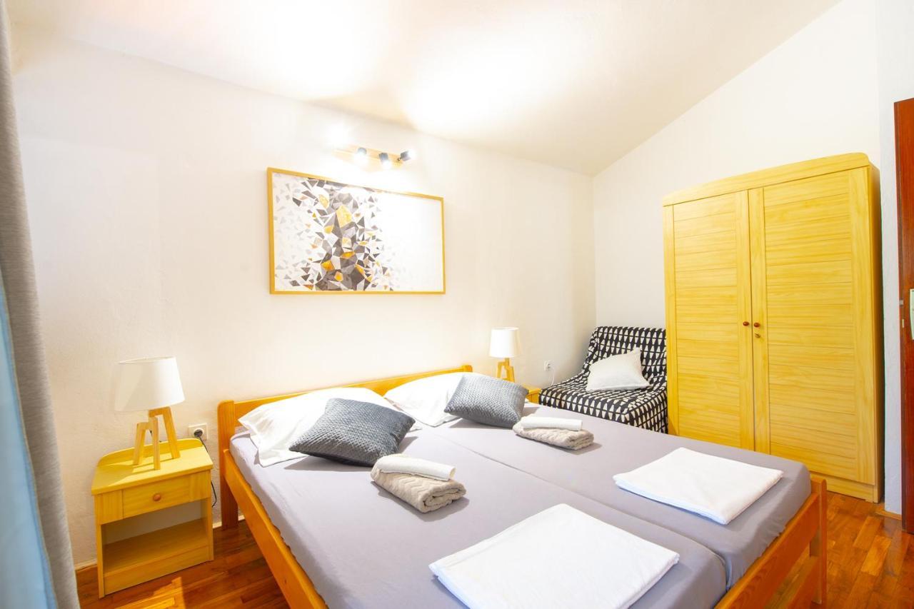Apartments Ela Novalja Kültér fotó